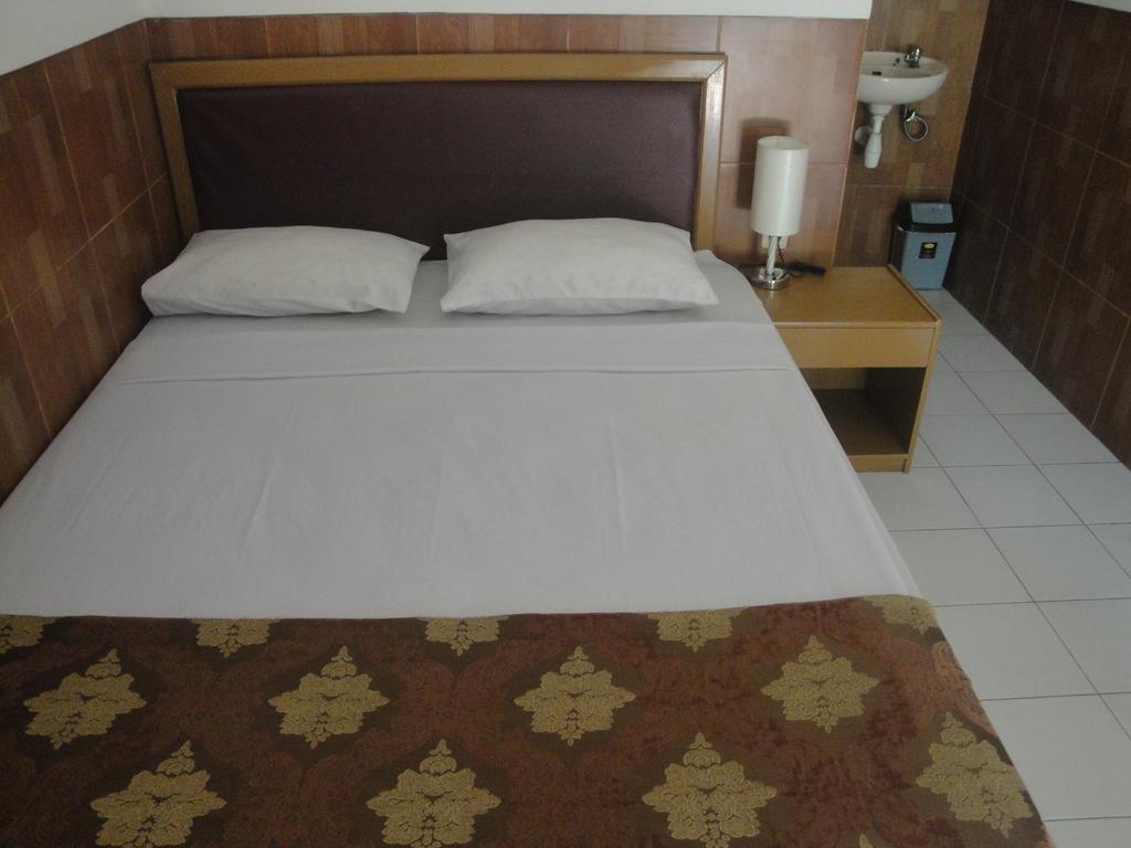 ماتارام Hotel Ratih الغرفة الصورة