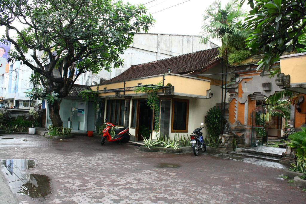 ماتارام Hotel Ratih المظهر الخارجي الصورة